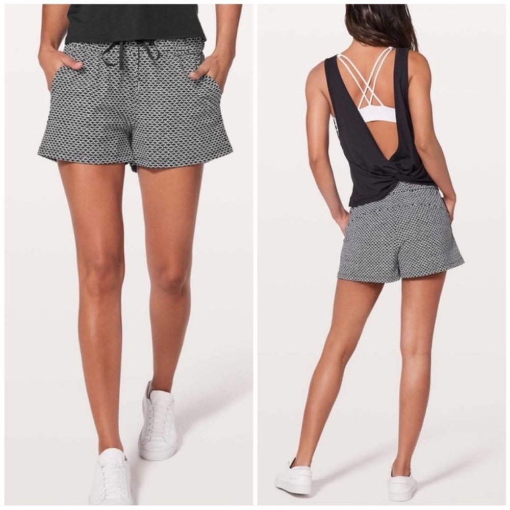 Lululemon On The Fly Short